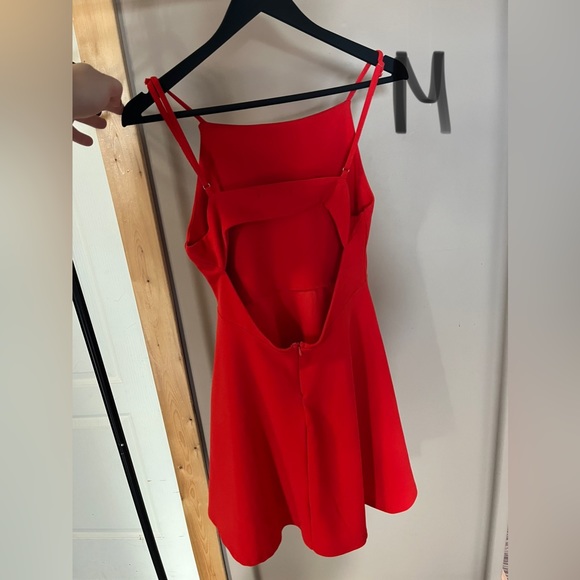 Red backless midi dress - Picture 2 of 2